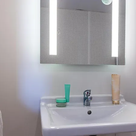 Ibis Budget Paris Ouest Hotel