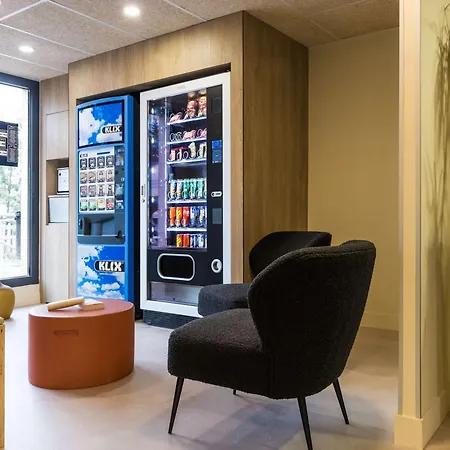 Ibis Budget Paris Ouest Hotel 2*