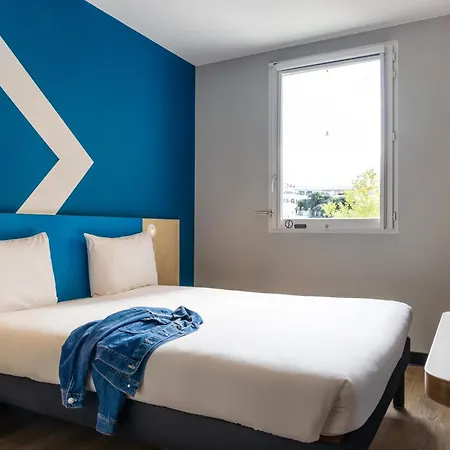 Ibis Budget Paris Ouest Hotel Châtillon