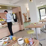 酒店 察提隆巴黎西部省宜必思快捷酒店 Châtillon