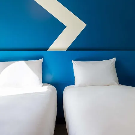 Hotell Ibis Budget Paris Ouest 2*