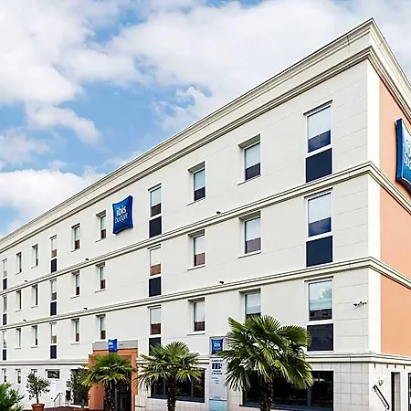 Отель Ibis Budget Paris Ouest Шатийон