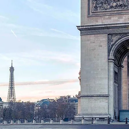 Ibis Budget Paris Ouest Hotel