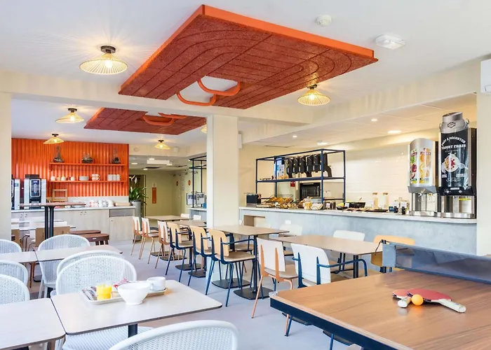 Ibis Budget Paris Ouest Hotel