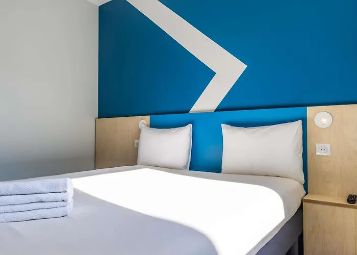 Hotel Ibis Budget Paris Ouest 2*